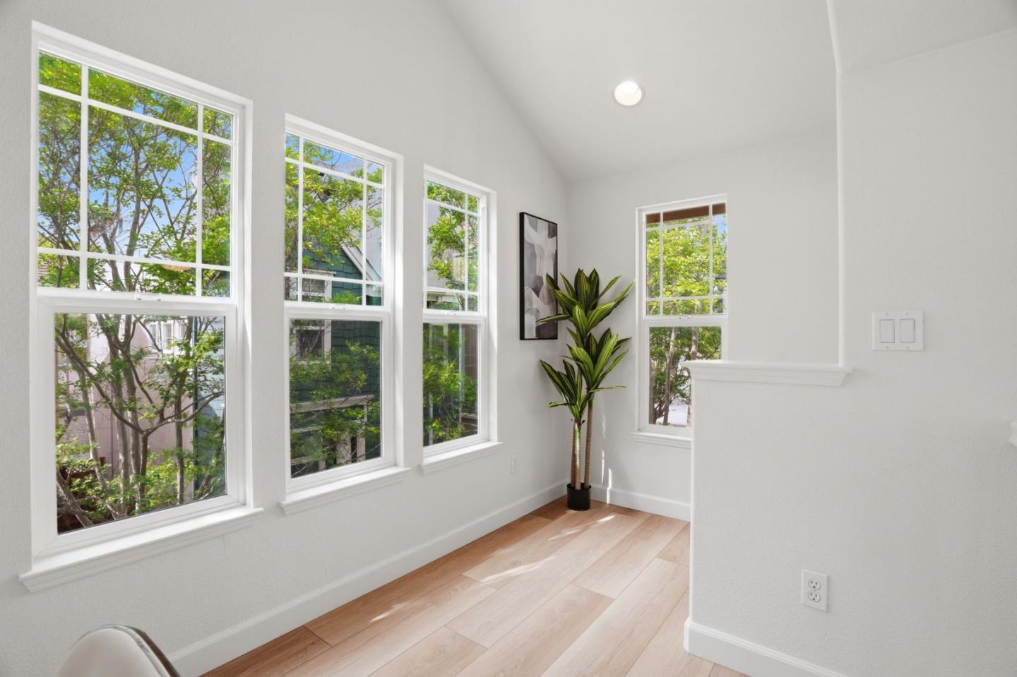 Detail Gallery Image 18 of 52 For 4142 Tobin Cir, Santa Clara,  CA 95054 - 3 Beds | 3/1 Baths