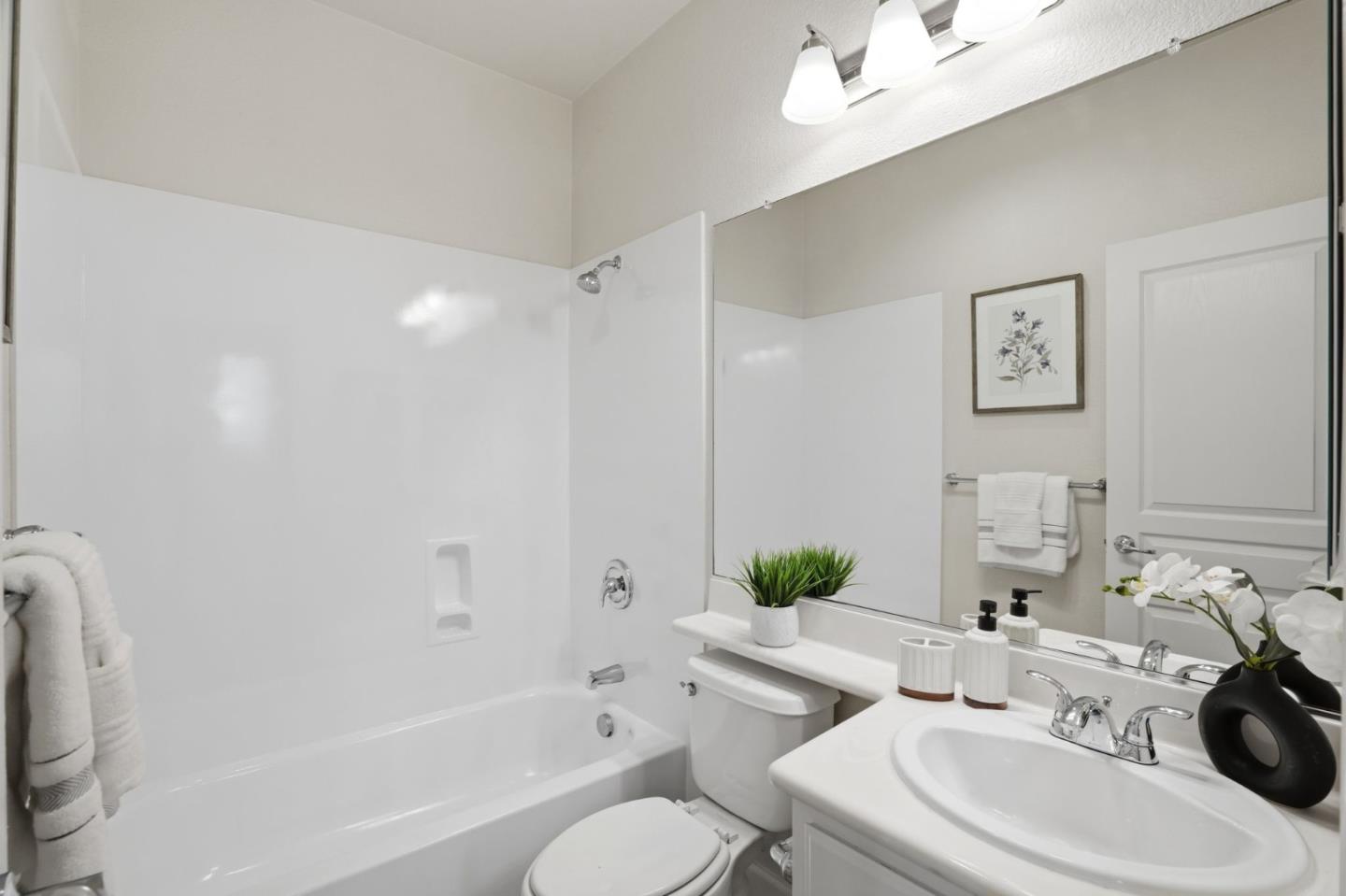 Detail Gallery Image 8 of 52 For 4142 Tobin Cir, Santa Clara,  CA 95054 - 3 Beds | 3/1 Baths