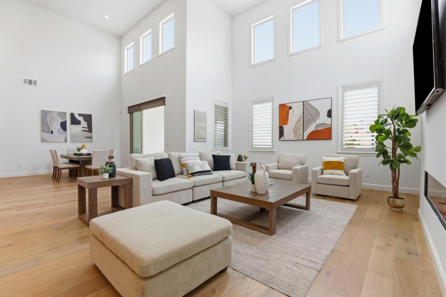 Detail Gallery Image 10 of 101 For 18665 Corte Arcangel, Morgan Hill,  CA 95037 - 5 Beds | 5/1 Baths