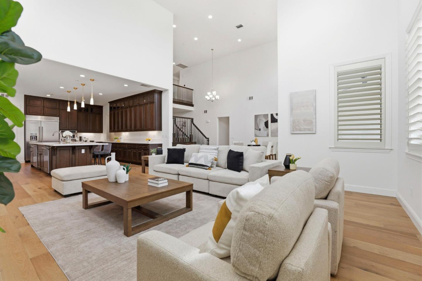 Detail Gallery Image 11 of 101 For 18665 Corte Arcangel, Morgan Hill,  CA 95037 - 5 Beds | 5/1 Baths