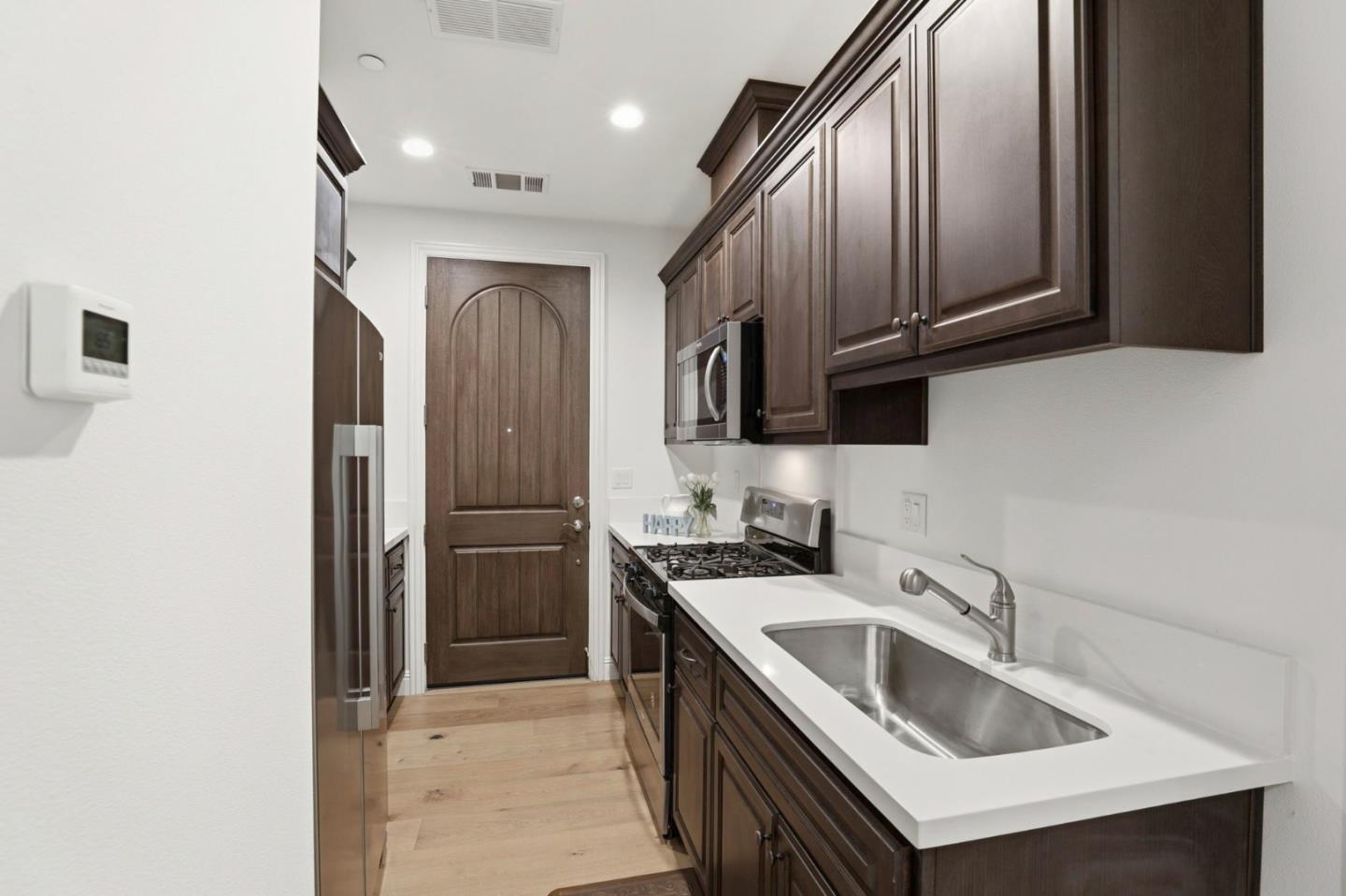 Detail Gallery Image 18 of 101 For 18665 Corte Arcangel, Morgan Hill,  CA 95037 - 5 Beds | 5/1 Baths