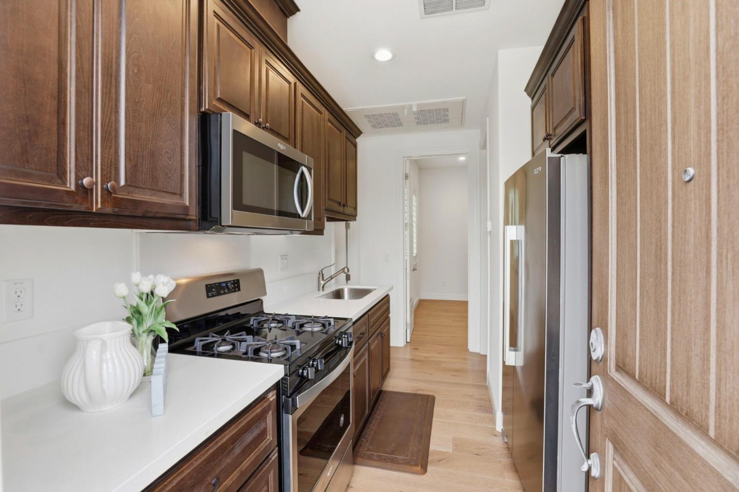 Detail Gallery Image 19 of 101 For 18665 Corte Arcangel, Morgan Hill,  CA 95037 - 5 Beds | 5/1 Baths