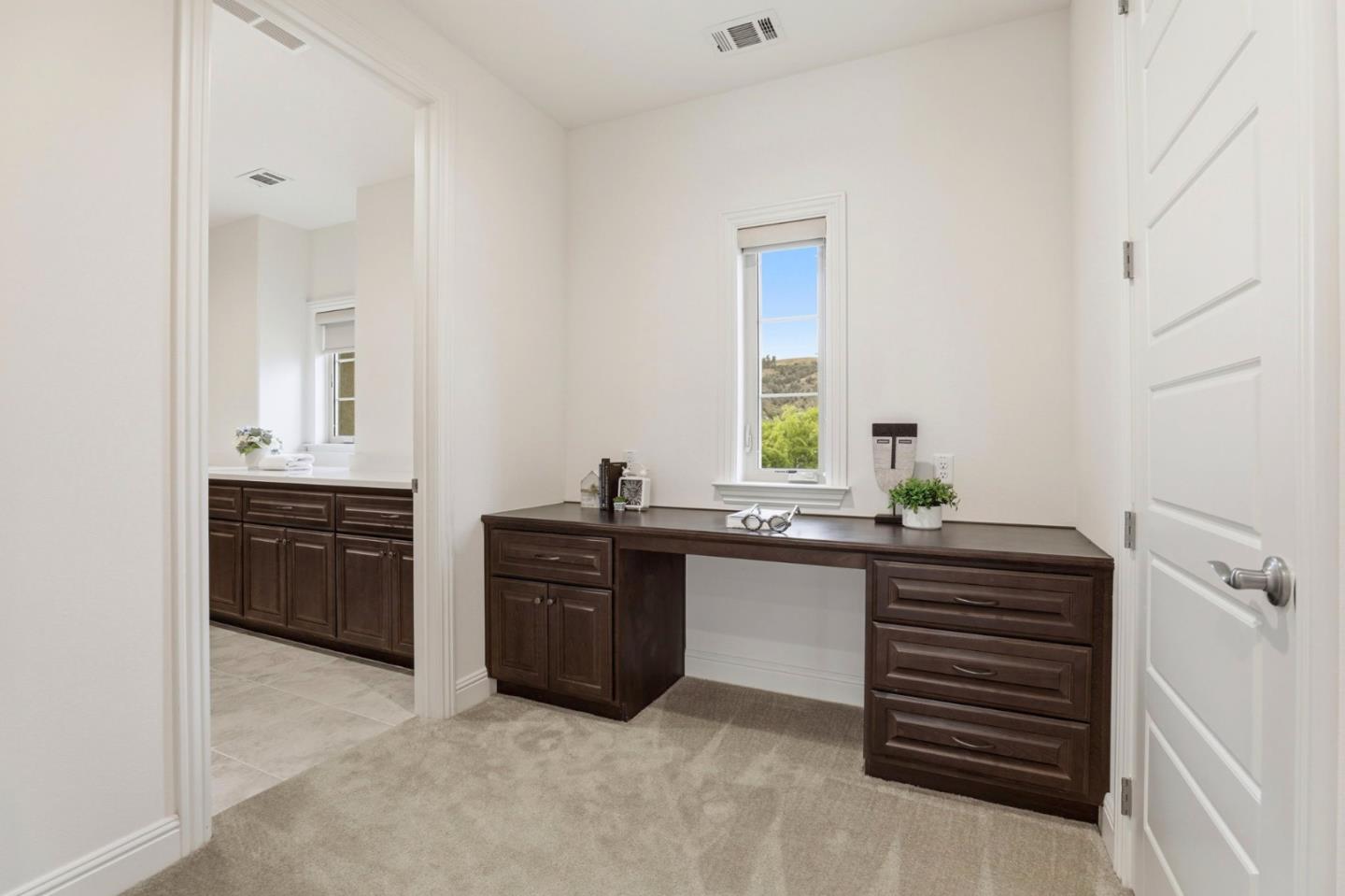 Detail Gallery Image 25 of 101 For 18665 Corte Arcangel, Morgan Hill,  CA 95037 - 5 Beds | 5/1 Baths