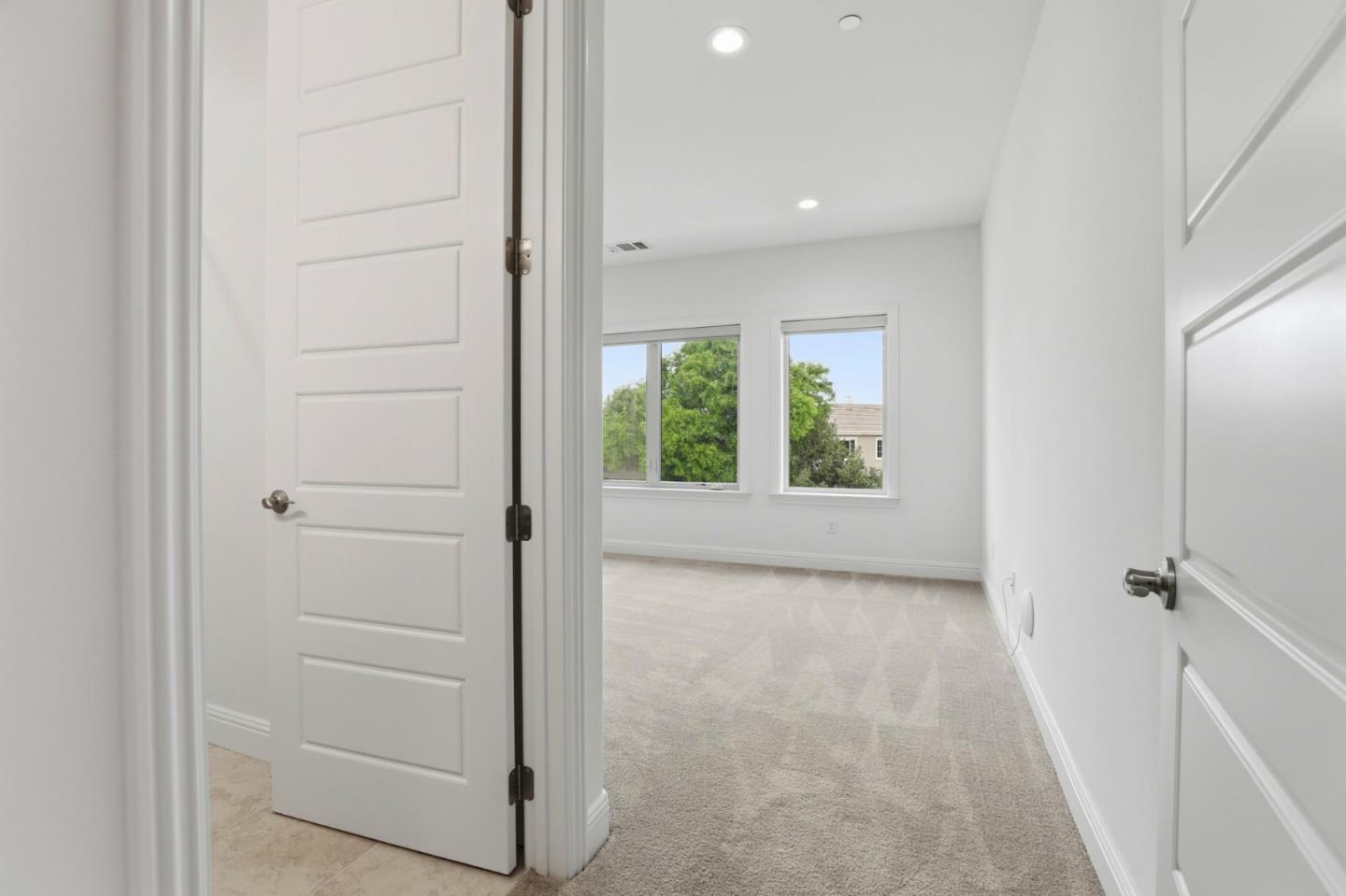 Detail Gallery Image 34 of 101 For 18665 Corte Arcangel, Morgan Hill,  CA 95037 - 5 Beds | 5/1 Baths