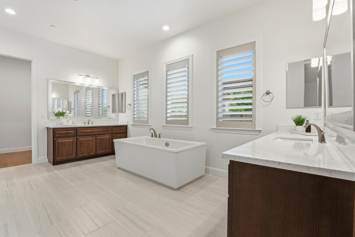 Detail Gallery Image 48 of 101 For 18665 Corte Arcangel, Morgan Hill,  CA 95037 - 5 Beds | 5/1 Baths