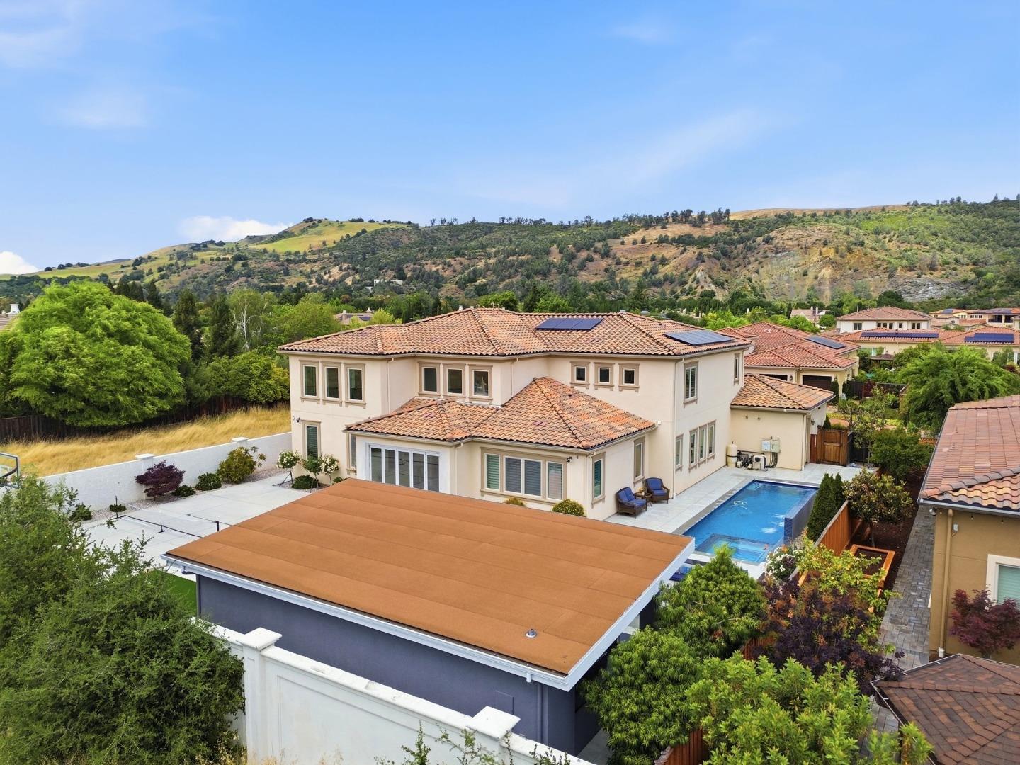 Detail Gallery Image 69 of 101 For 18665 Corte Arcangel, Morgan Hill,  CA 95037 - 5 Beds | 5/1 Baths