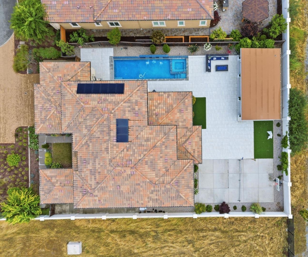 Detail Gallery Image 72 of 101 For 18665 Corte Arcangel, Morgan Hill,  CA 95037 - 5 Beds | 5/1 Baths