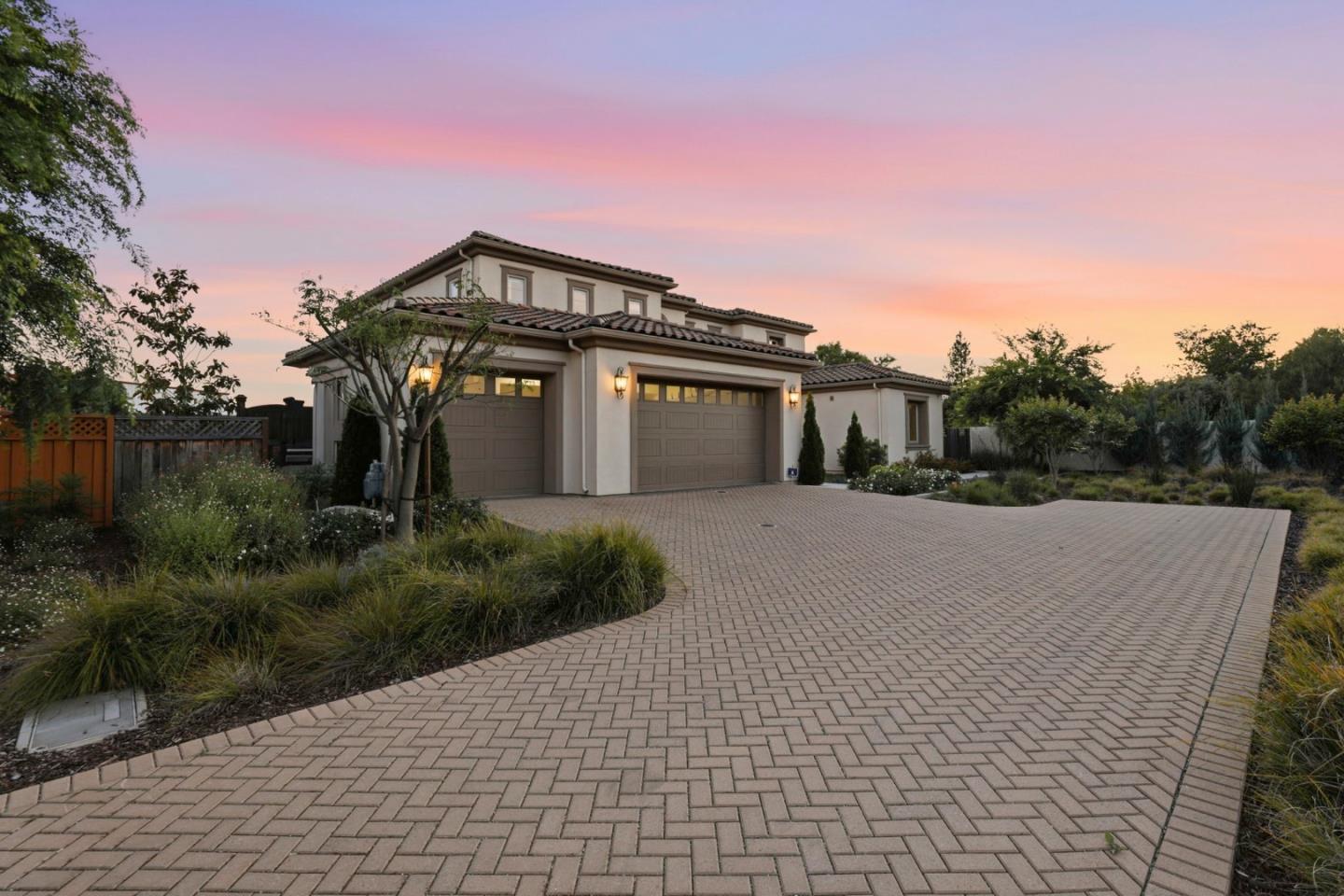 Detail Gallery Image 74 of 101 For 18665 Corte Arcangel, Morgan Hill,  CA 95037 - 5 Beds | 5/1 Baths