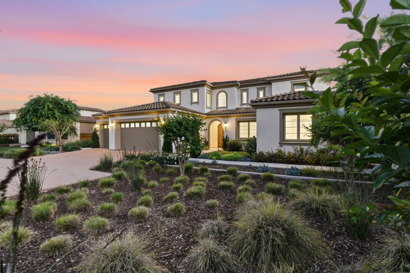 Detail Gallery Image 82 of 101 For 18665 Corte Arcangel, Morgan Hill,  CA 95037 - 5 Beds | 5/1 Baths