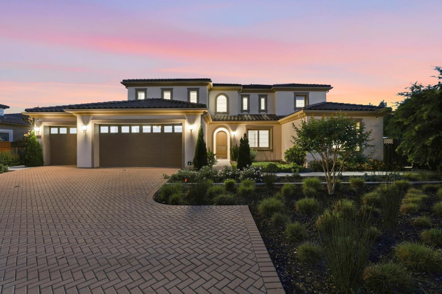 Detail Gallery Image 94 of 101 For 18665 Corte Arcangel, Morgan Hill,  CA 95037 - 5 Beds | 5/1 Baths