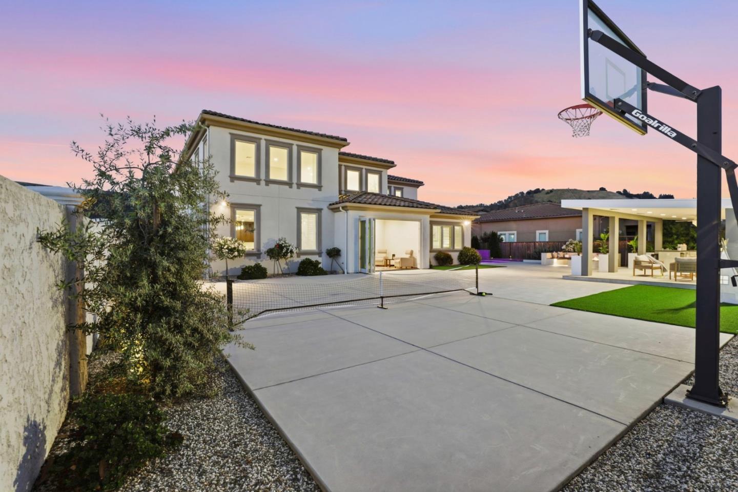 Detail Gallery Image 97 of 101 For 18665 Corte Arcangel, Morgan Hill,  CA 95037 - 5 Beds | 5/1 Baths