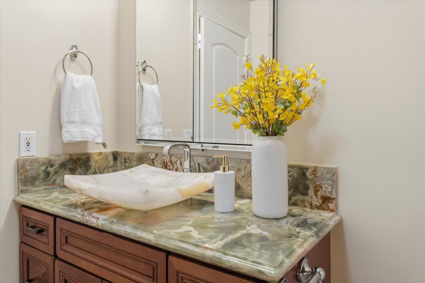 Detail Gallery Image 20 of 26 For 247 Casitas Bulevar, Los Gatos,  CA 95032 - 2 Beds | 2 Baths