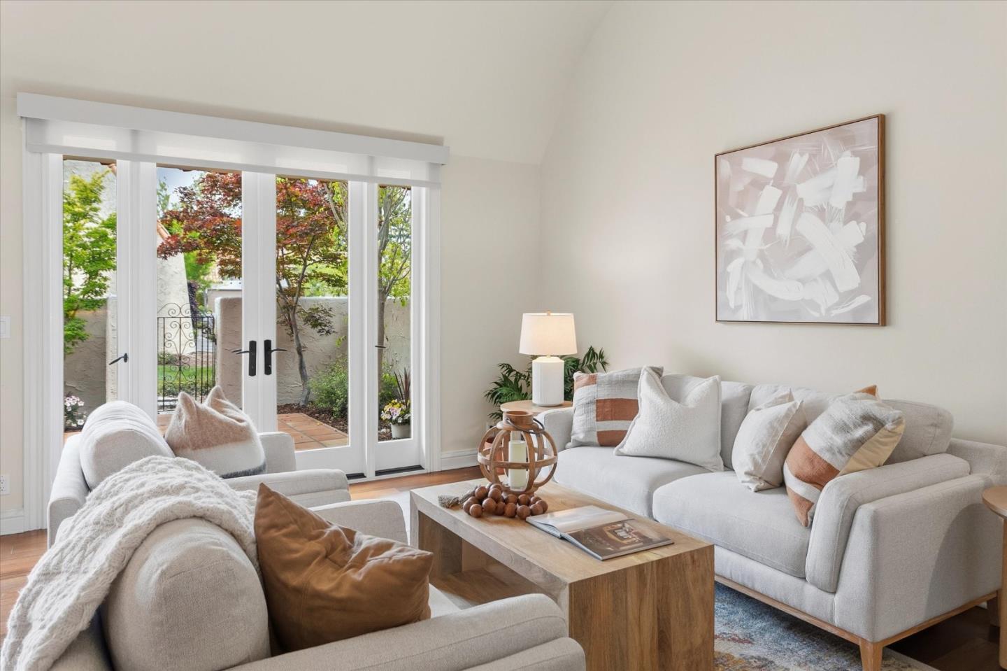 Detail Gallery Image 3 of 26 For 247 Casitas Bulevar, Los Gatos,  CA 95032 - 2 Beds | 2 Baths