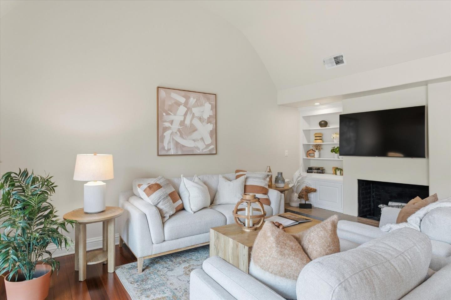 Detail Gallery Image 5 of 26 For 247 Casitas Bulevar, Los Gatos,  CA 95032 - 2 Beds | 2 Baths