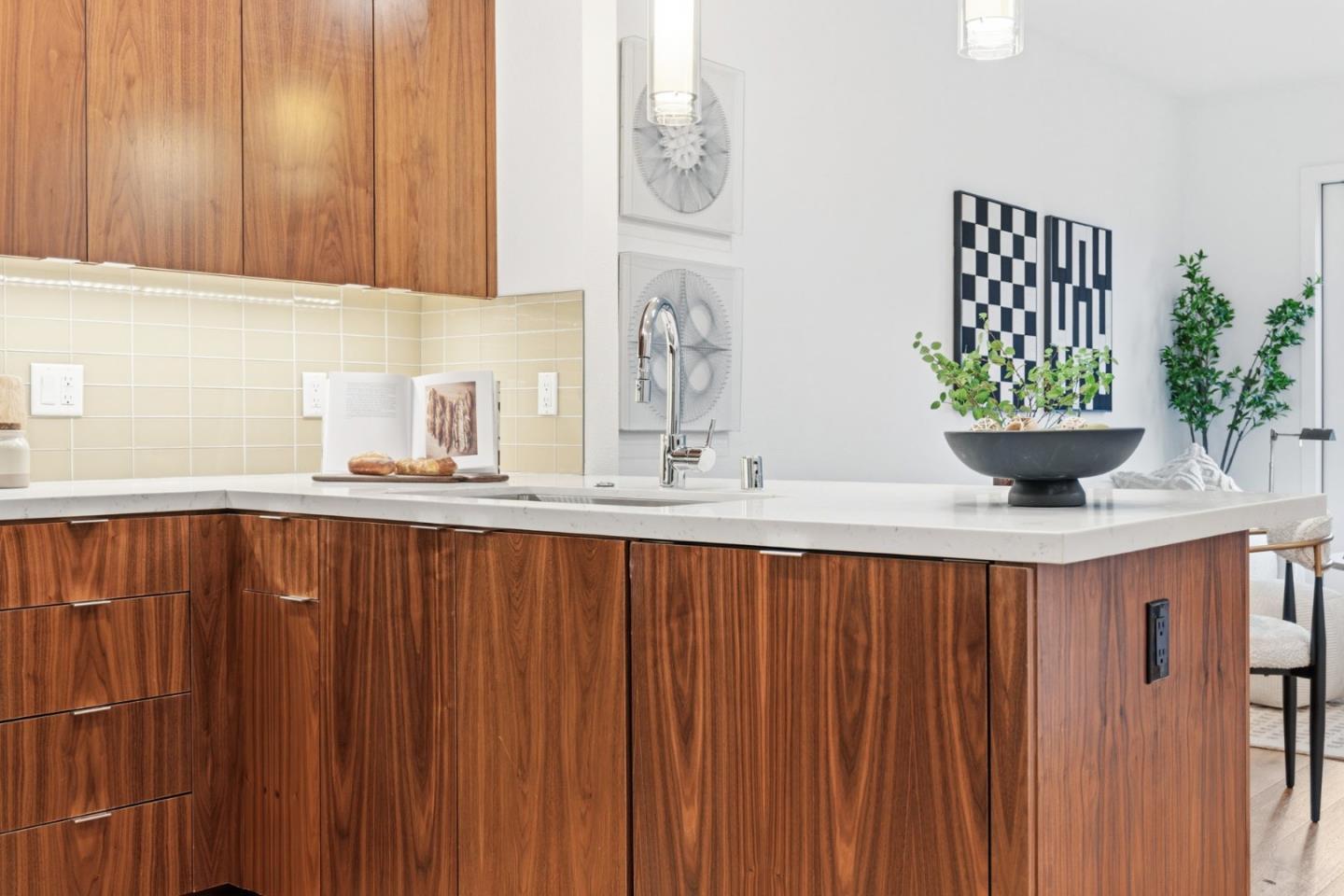 Photo #11: ML82042868 Listing: Photo #11