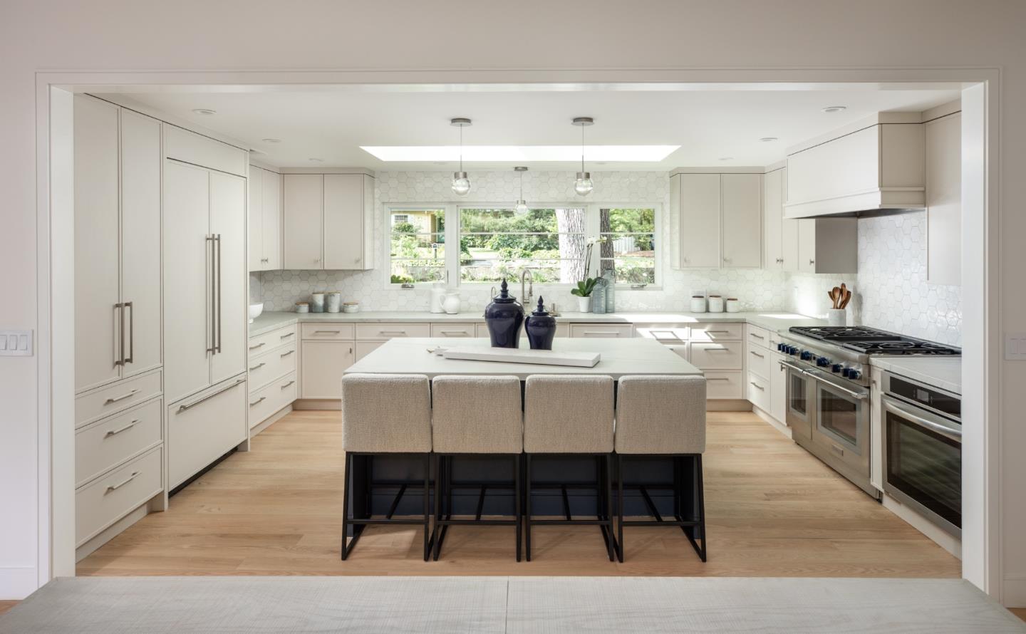 Detail Gallery Image 11 of 34 For 526 Pinecrest Dr, Los Altos,  CA 94024 - 4 Beds | 3 Baths