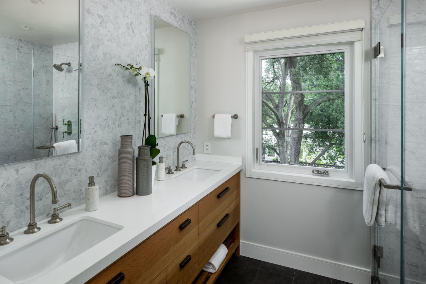 Detail Gallery Image 27 of 34 For 526 Pinecrest Dr, Los Altos,  CA 94024 - 4 Beds | 3 Baths