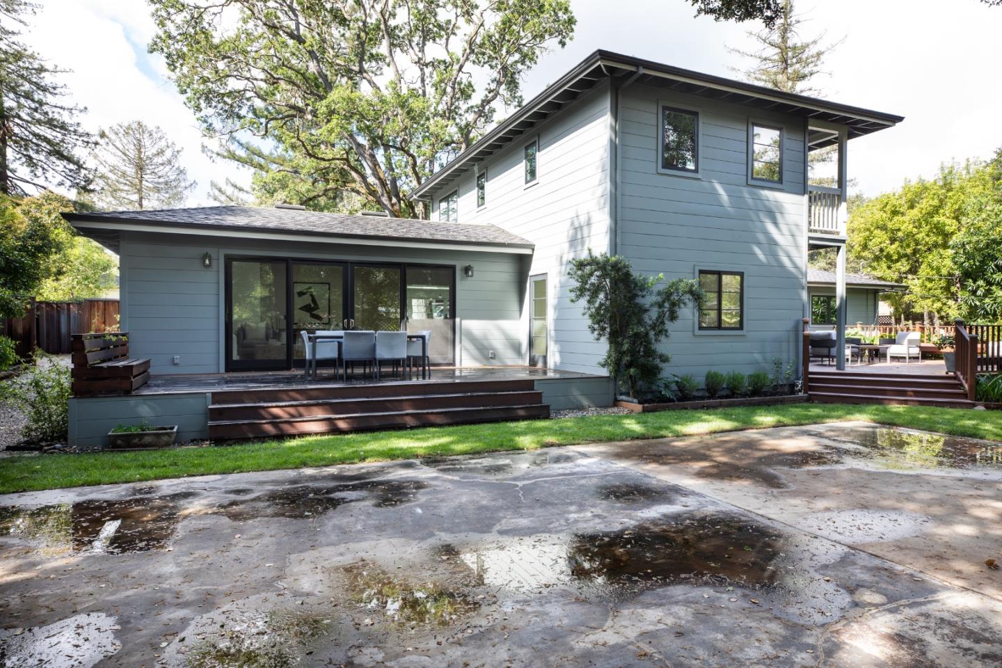 Detail Gallery Image 31 of 34 For 526 Pinecrest Dr, Los Altos,  CA 94024 - 4 Beds | 3 Baths