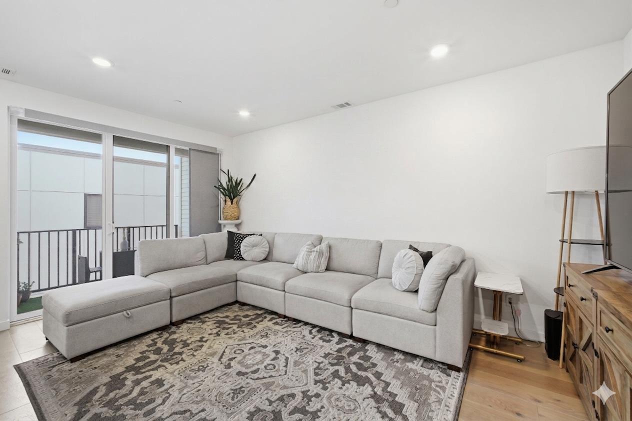 493 Cambridge ST, SanFrancisco, CA 94134, Photo 6