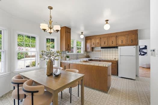 Detail Gallery Image 12 of 32 For 647 Pine Ter, South San Francisco,  CA 94080 - 3 Beds | 1/1 Baths