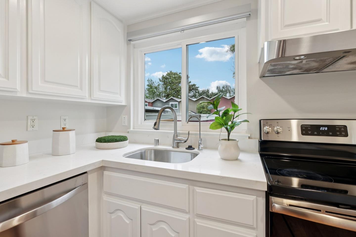 Photo #7: ML82042872 Listing: Photo #7