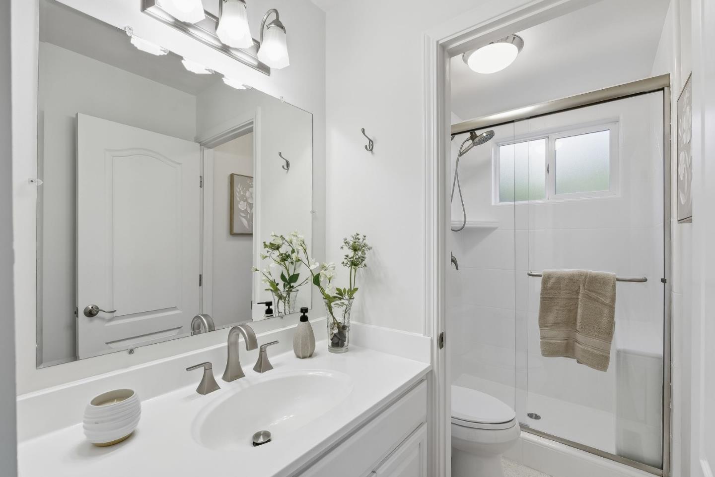 Detail Gallery Image 15 of 28 For 1657 Glenhurst Dr, San Jose,  CA 95124 - 4 Beds | 2 Baths