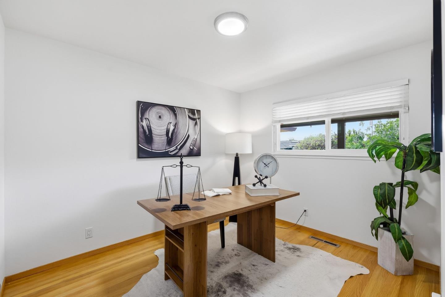 Detail Gallery Image 18 of 28 For 1657 Glenhurst Dr, San Jose,  CA 95124 - 4 Beds | 2 Baths