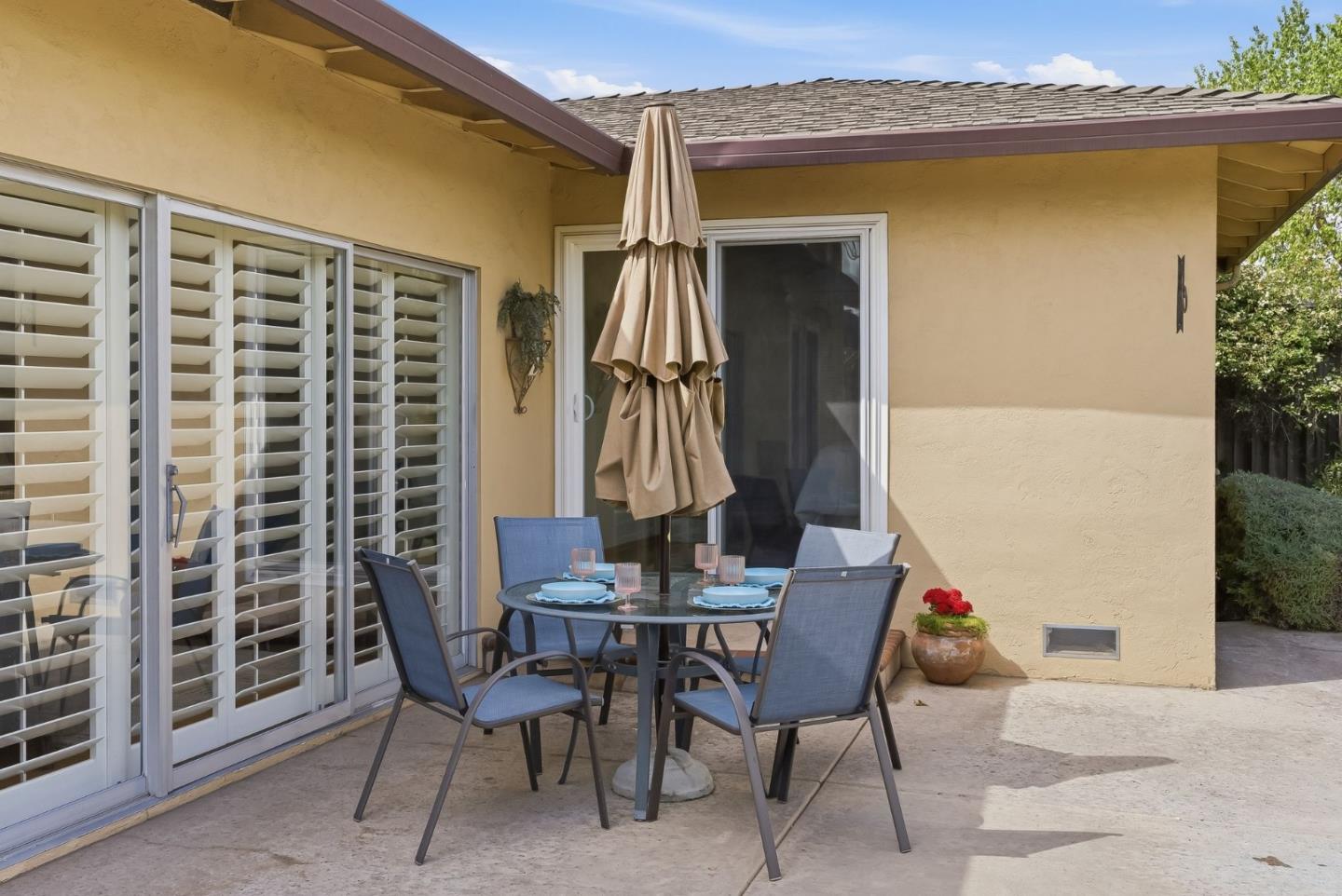 Detail Gallery Image 23 of 28 For 1657 Glenhurst Dr, San Jose,  CA 95124 - 4 Beds | 2 Baths