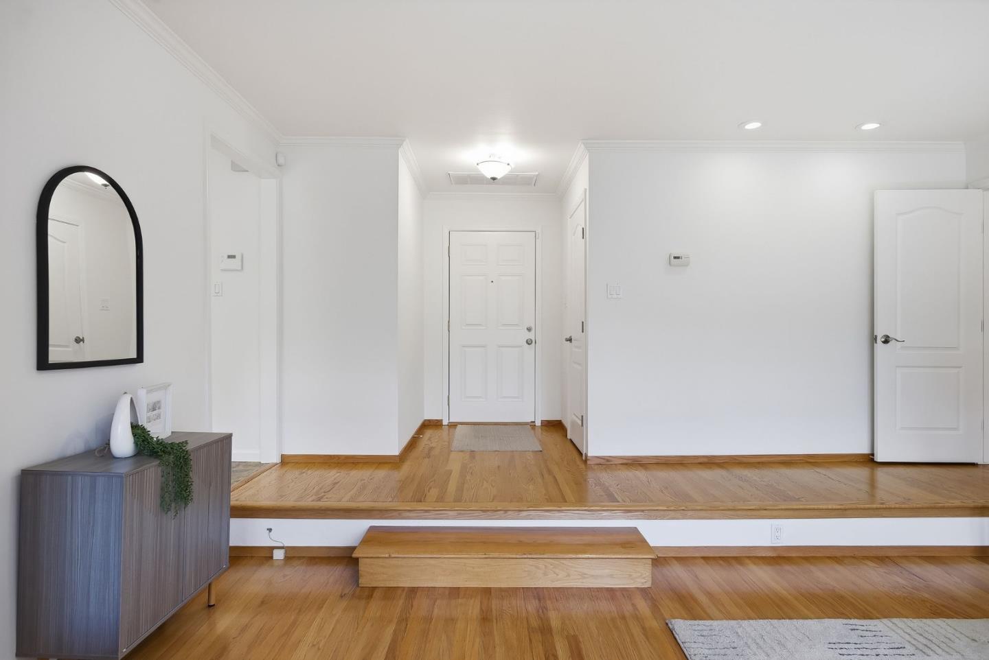 Detail Gallery Image 4 of 28 For 1657 Glenhurst Dr, San Jose,  CA 95124 - 4 Beds | 2 Baths