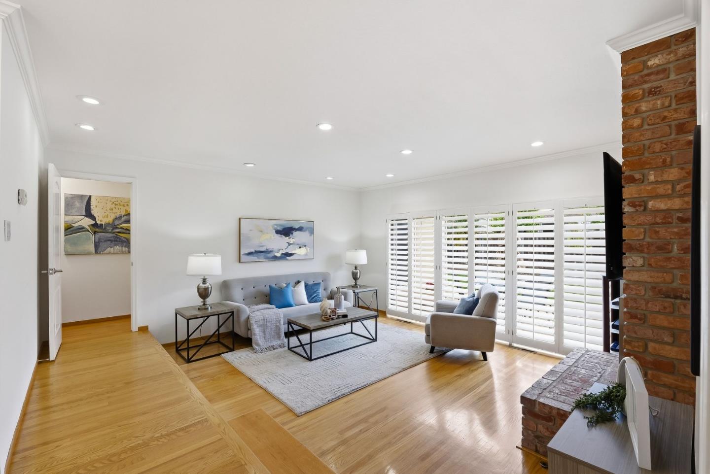 Detail Gallery Image 6 of 28 For 1657 Glenhurst Dr, San Jose,  CA 95124 - 4 Beds | 2 Baths