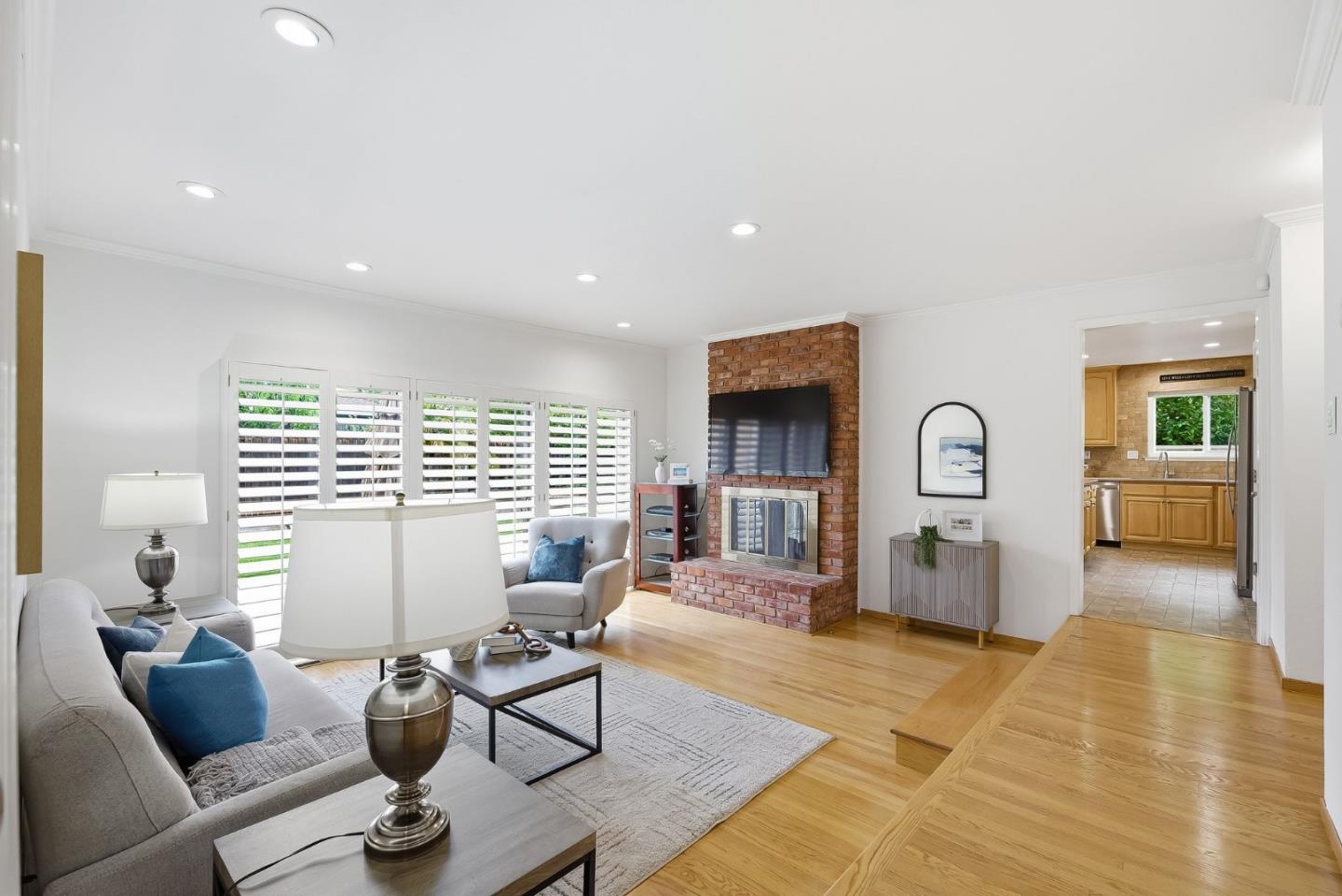 Detail Gallery Image 7 of 28 For 1657 Glenhurst Dr, San Jose,  CA 95124 - 4 Beds | 2 Baths