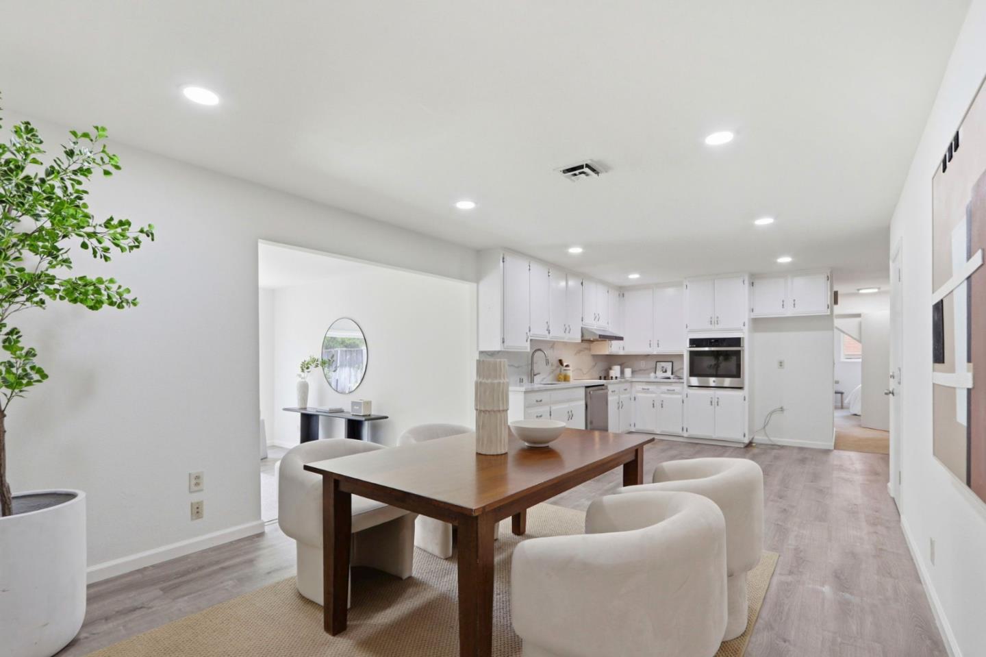 Detail Gallery Image 10 of 24 For 546 Woodstock Way, Santa Clara,  CA 95054 - 4 Beds | 2 Baths