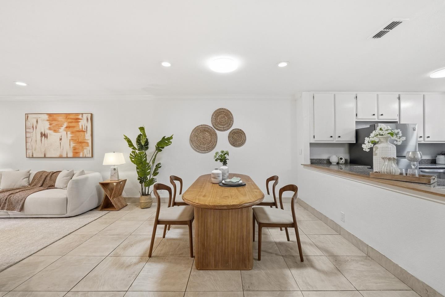 Photo #4: ML82042877 Listing: Photo #4