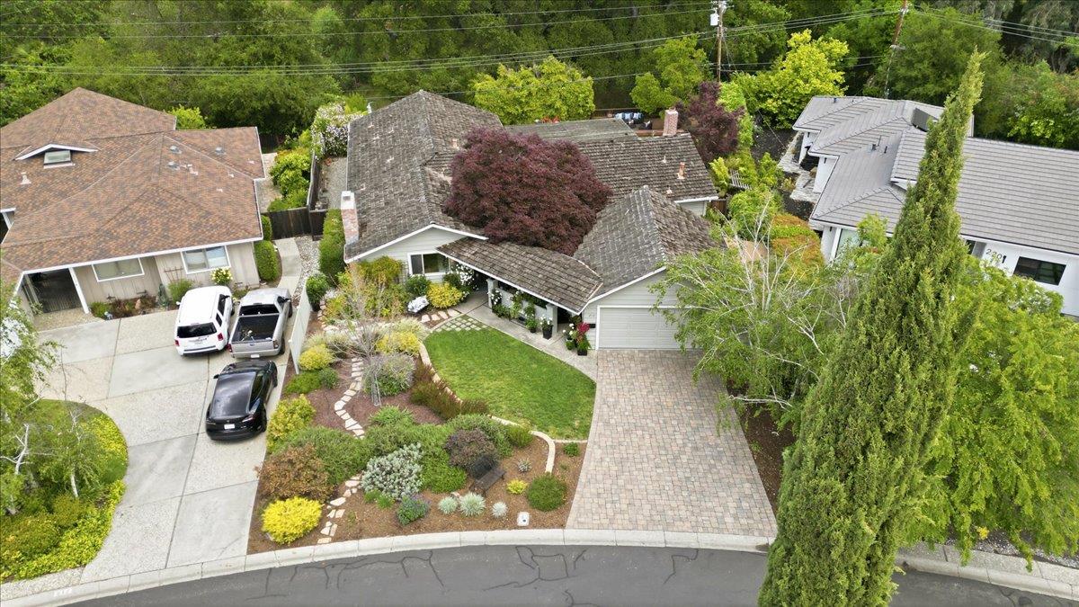 Detail Gallery Image 28 of 44 For 216 Montclair Rd, Los Gatos,  CA 95032 - 4 Beds | 2/1 Baths