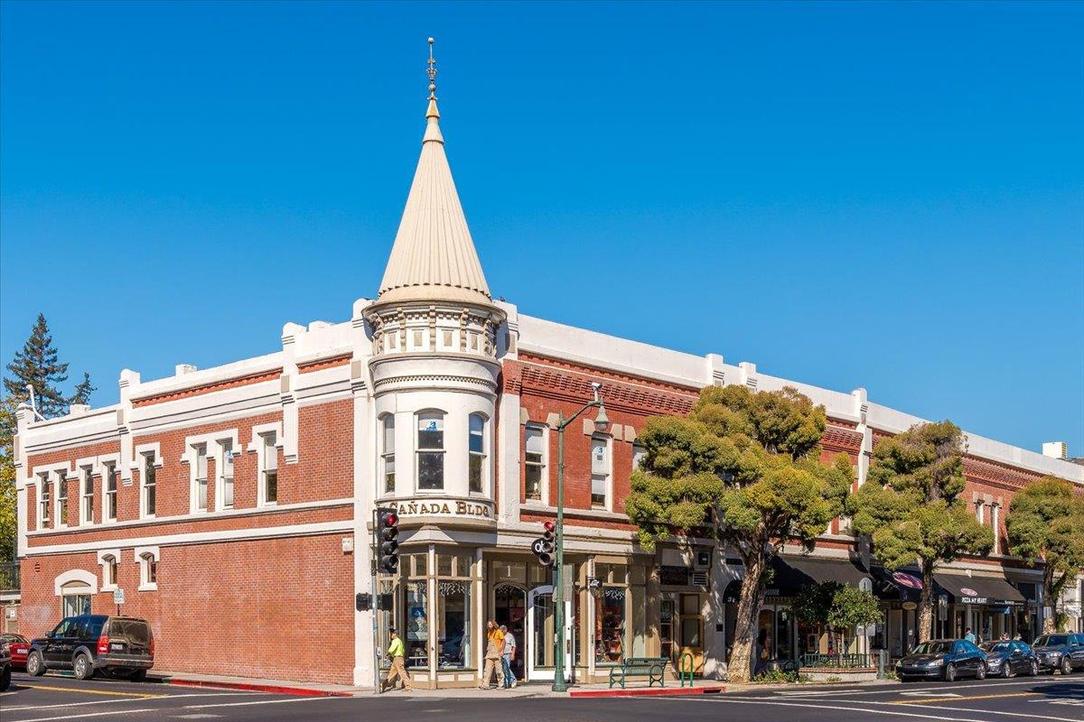 Detail Gallery Image 31 of 44 For 216 Montclair Rd, Los Gatos,  CA 95032 - 4 Beds | 2/1 Baths