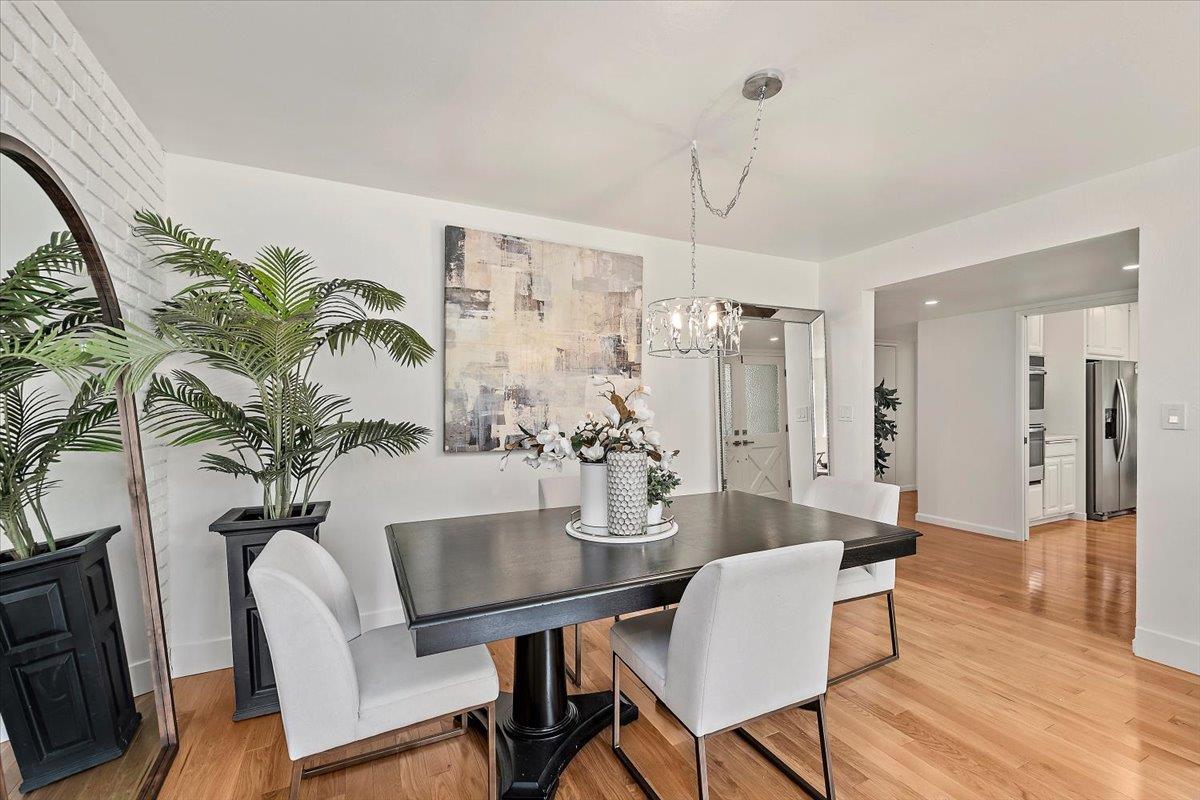 Detail Gallery Image 7 of 44 For 216 Montclair Rd, Los Gatos,  CA 95032 - 4 Beds | 2/1 Baths