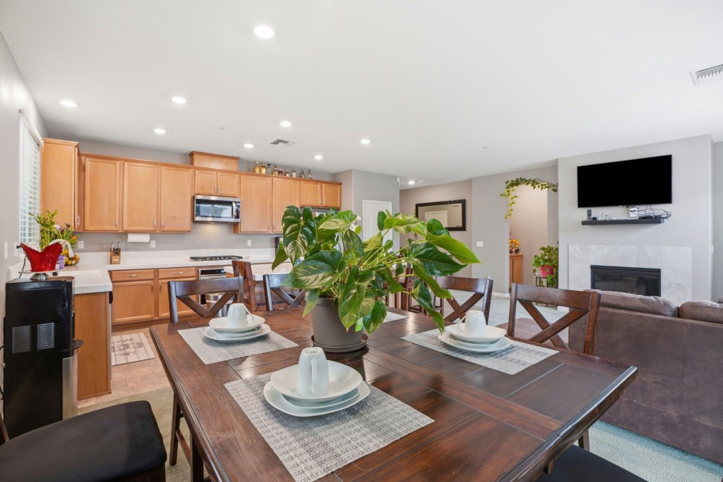 Detail Gallery Image 14 of 29 For 1217 Palermo Ct, Salinas,  CA 93905 - 3 Beds | 2 Baths