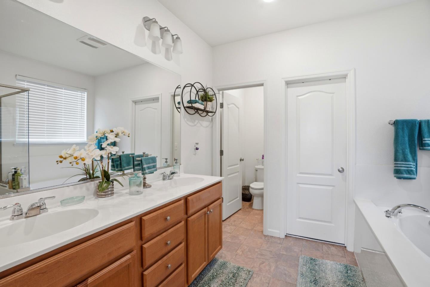 Detail Gallery Image 23 of 29 For 1217 Palermo Ct, Salinas,  CA 93905 - 3 Beds | 2 Baths