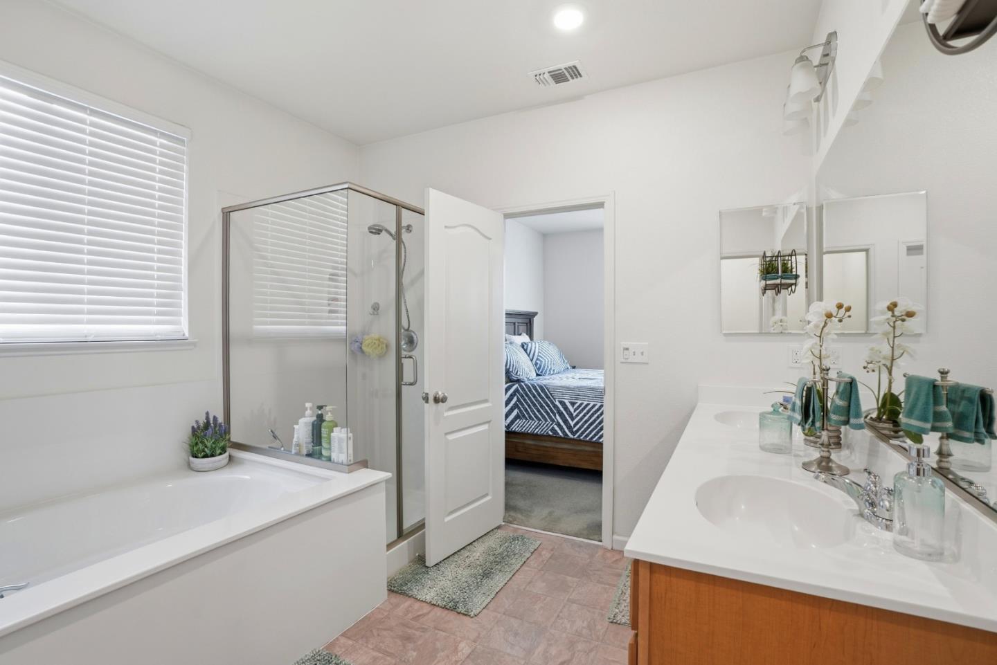 Detail Gallery Image 24 of 29 For 1217 Palermo Ct, Salinas,  CA 93905 - 3 Beds | 2 Baths