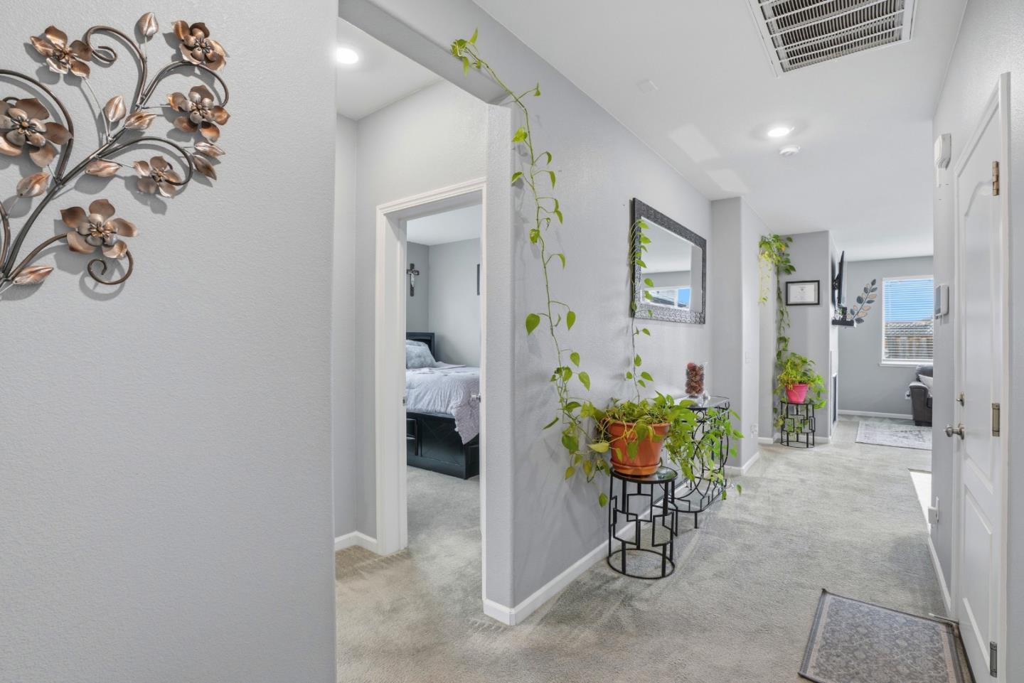 Detail Gallery Image 6 of 29 For 1217 Palermo Ct, Salinas,  CA 93905 - 3 Beds | 2 Baths