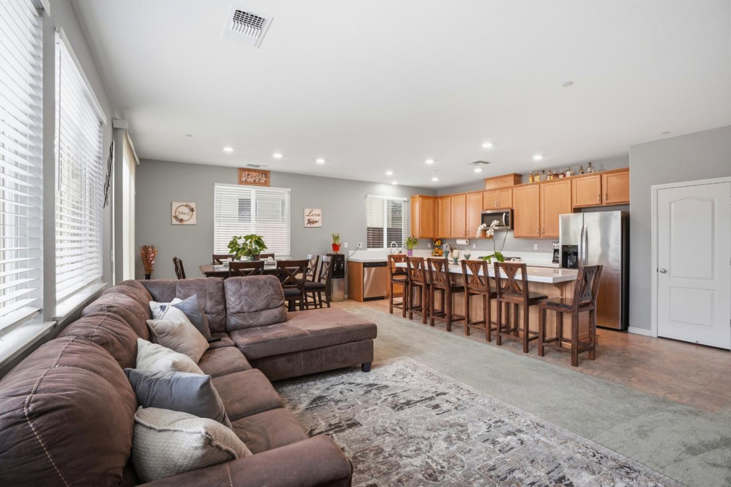 Detail Gallery Image 7 of 29 For 1217 Palermo Ct, Salinas,  CA 93905 - 3 Beds | 2 Baths