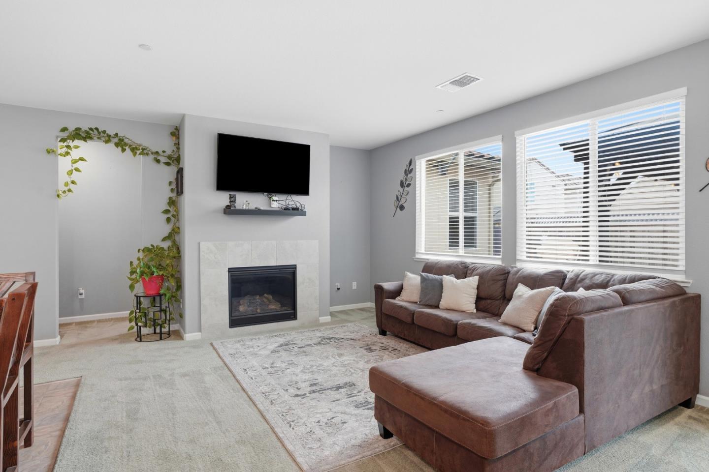 Detail Gallery Image 8 of 29 For 1217 Palermo Ct, Salinas,  CA 93905 - 3 Beds | 2 Baths