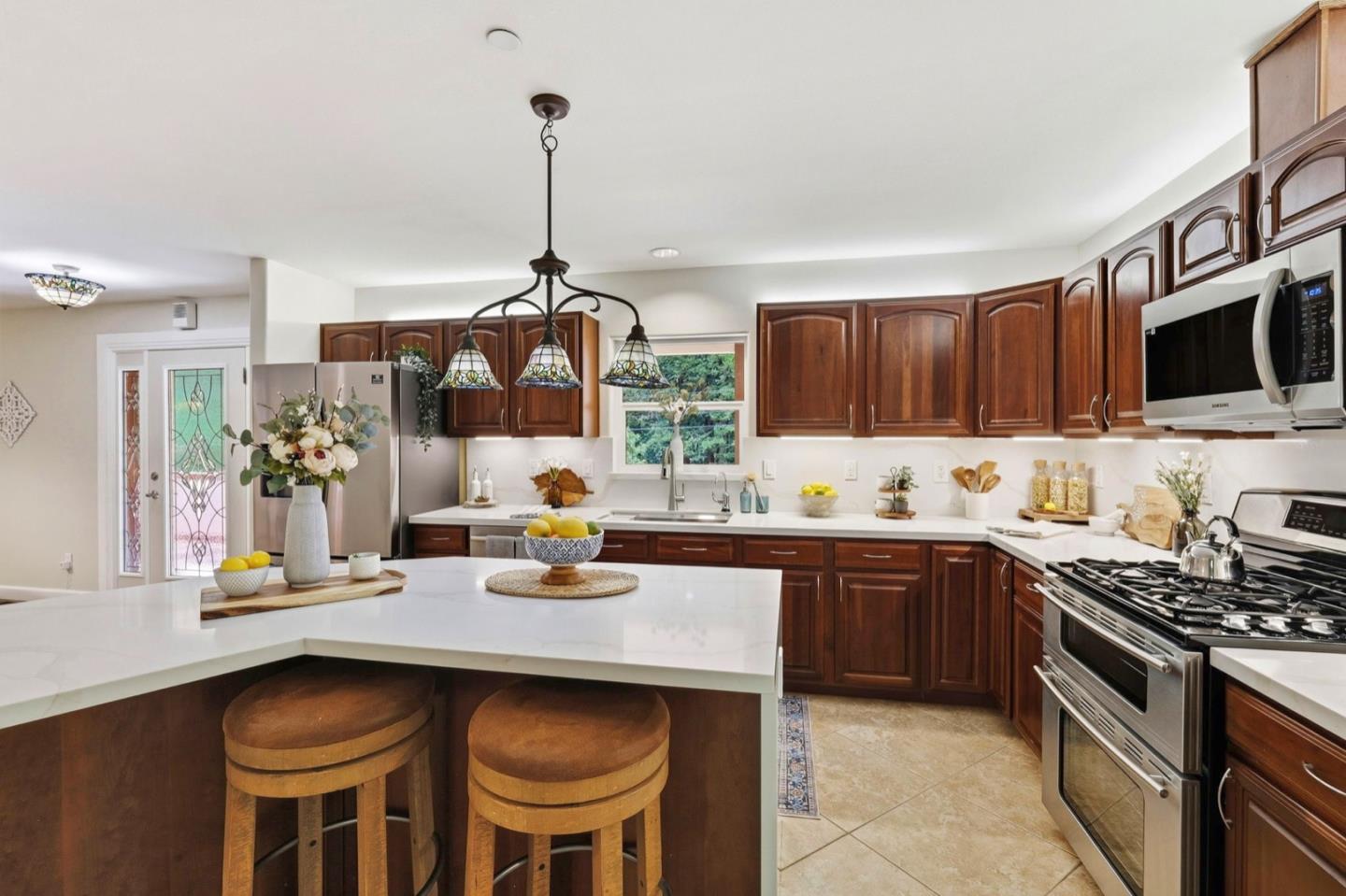 Detail Gallery Image 11 of 67 For 239 W Hilton, Boulder Creek,  CA 95006 - 4 Beds | 3 Baths