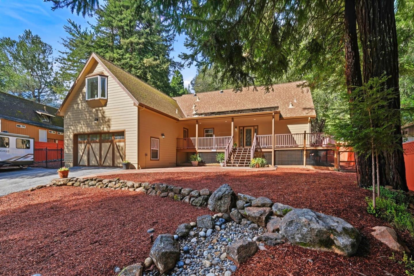 Detail Gallery Image 2 of 67 For 239 W Hilton, Boulder Creek,  CA 95006 - 4 Beds | 3 Baths