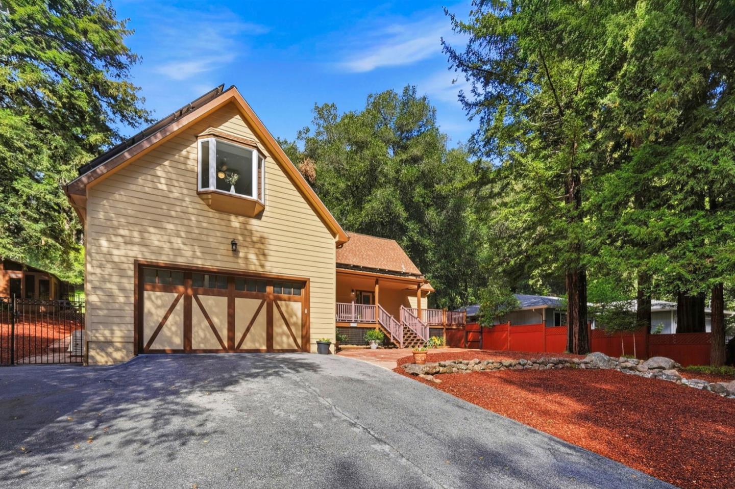 Detail Gallery Image 5 of 67 For 239 W Hilton, Boulder Creek,  CA 95006 - 4 Beds | 3 Baths