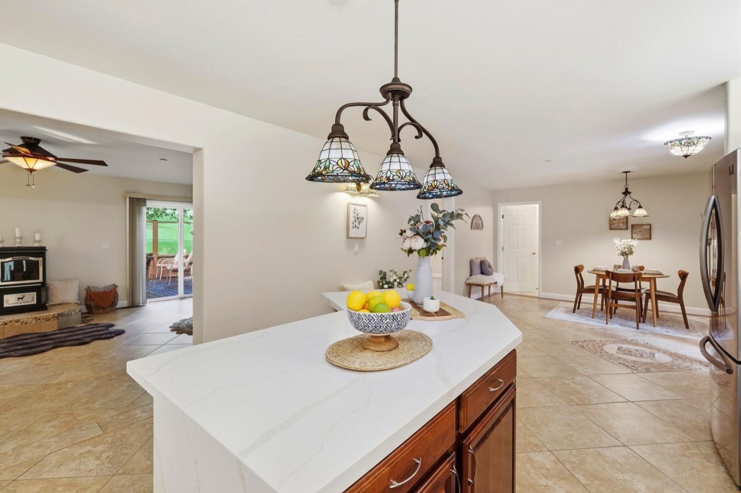 Detail Gallery Image 9 of 67 For 239 W Hilton, Boulder Creek,  CA 95006 - 4 Beds | 3 Baths