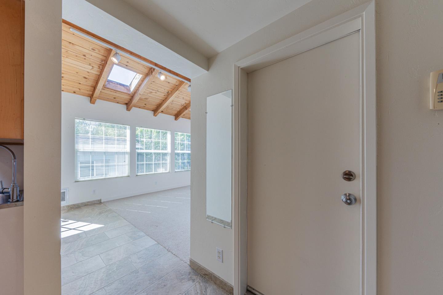 Detail Gallery Image 14 of 37 For 319 Tapadero, Salinas,  CA 93906 - 2 Beds | 2 Baths