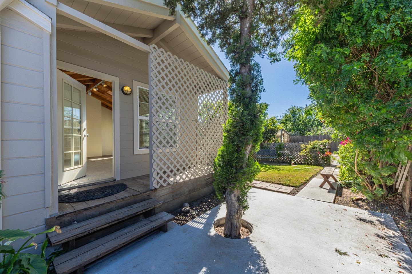 Detail Gallery Image 17 of 37 For 319 Tapadero, Salinas,  CA 93906 - 2 Beds | 2 Baths