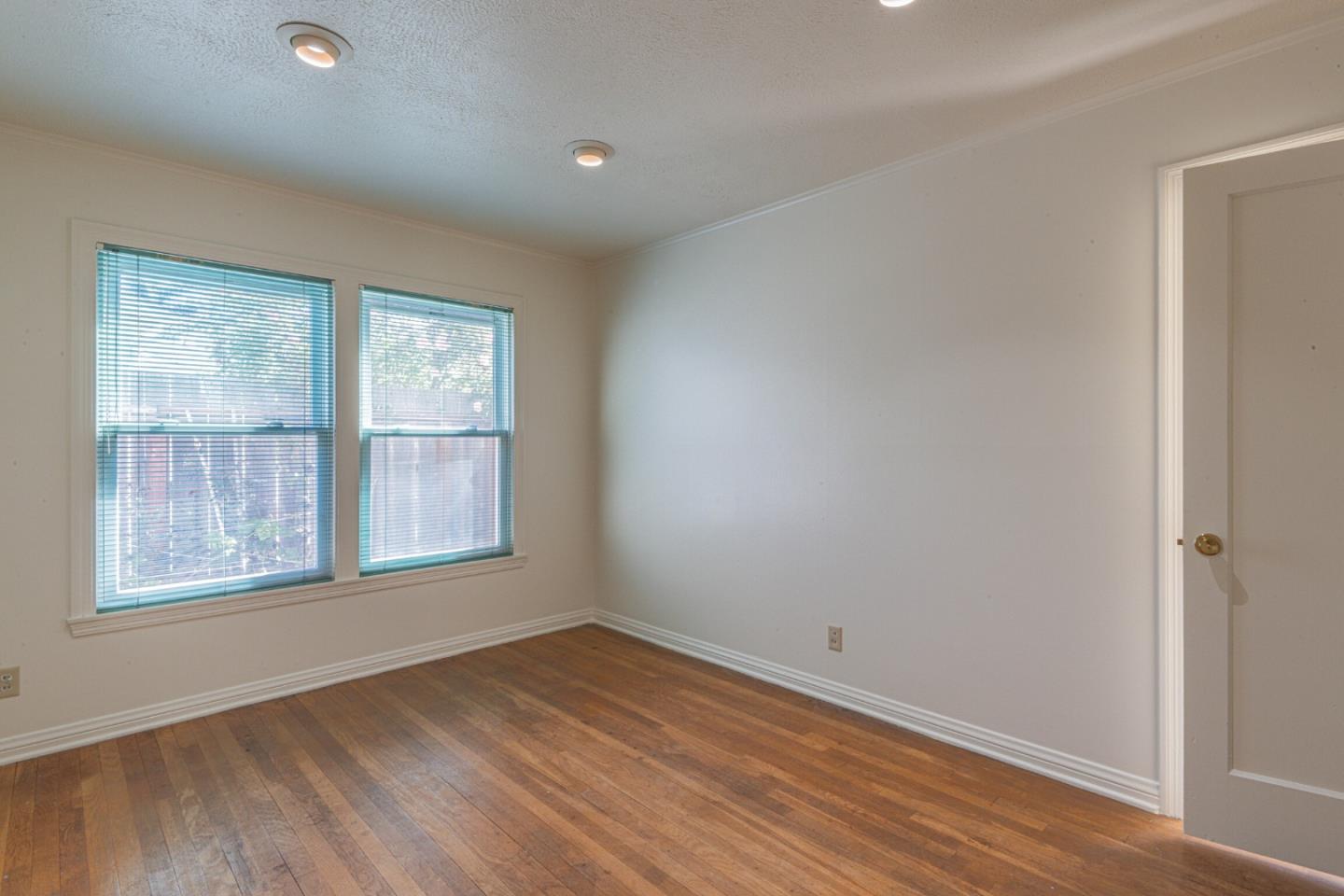 Detail Gallery Image 22 of 37 For 319 Tapadero, Salinas,  CA 93906 - 2 Beds | 2 Baths