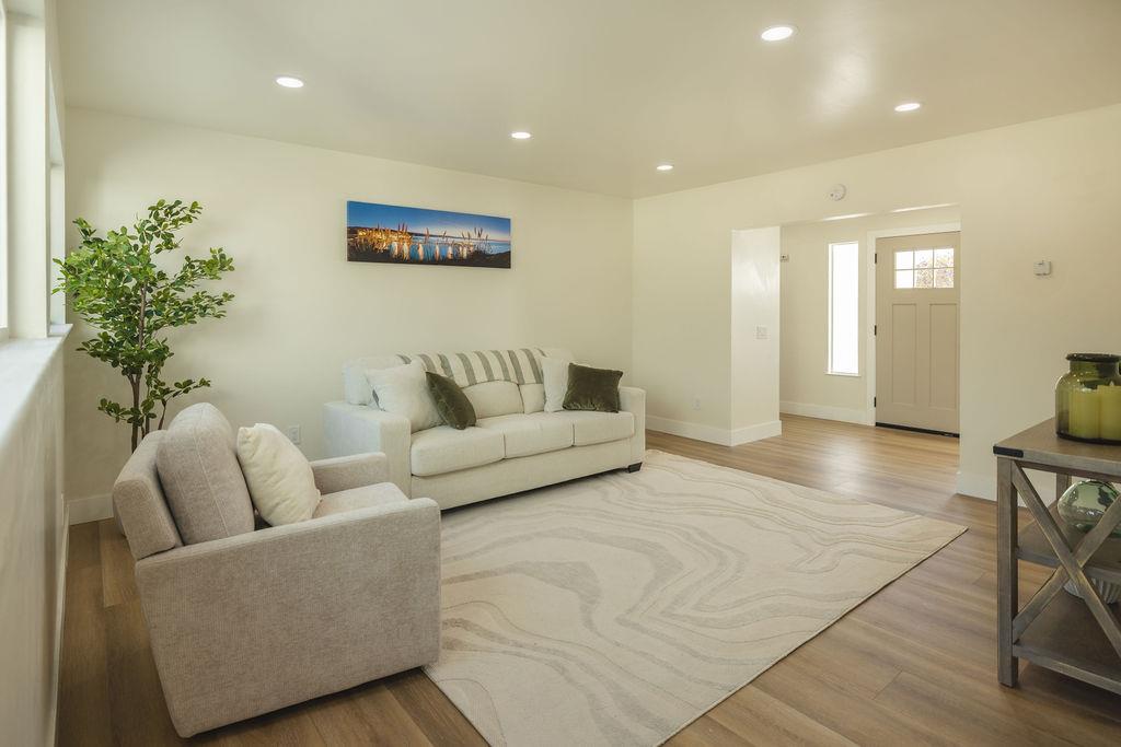 Detail Gallery Image 13 of 33 For 1460 Mescal St, Seaside,  CA 93955 - 3 Beds | 2 Baths